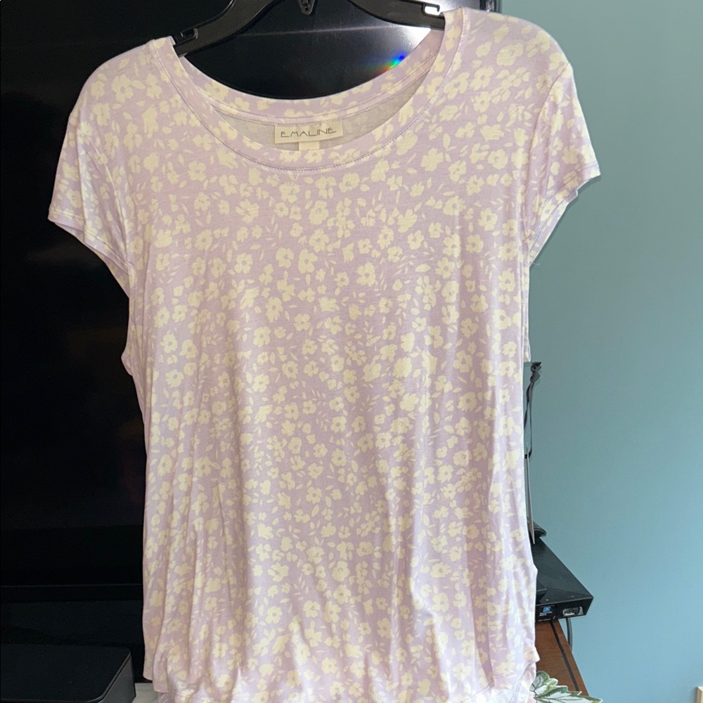 NWT- Emaline Lavender Floral Women's Blouse Size Large